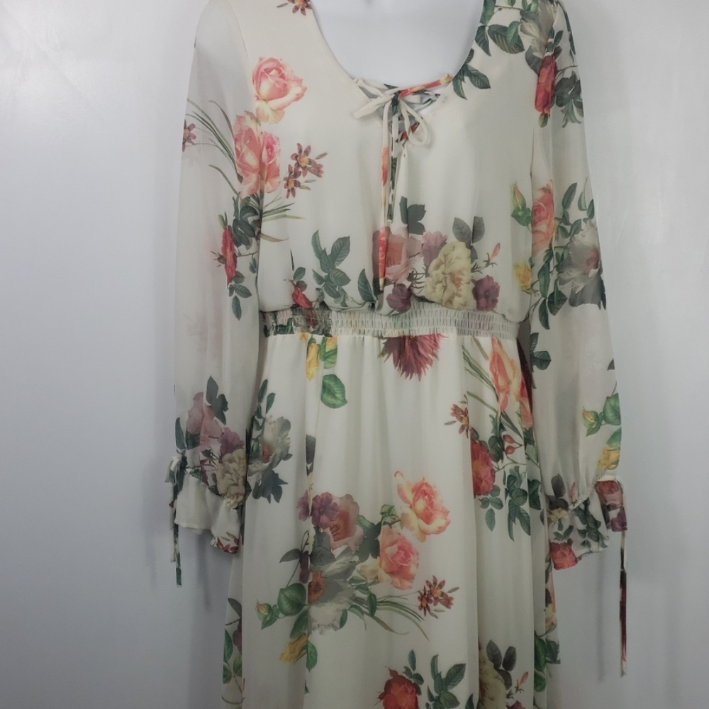 Belle + Sky white floral maxi dress sz M